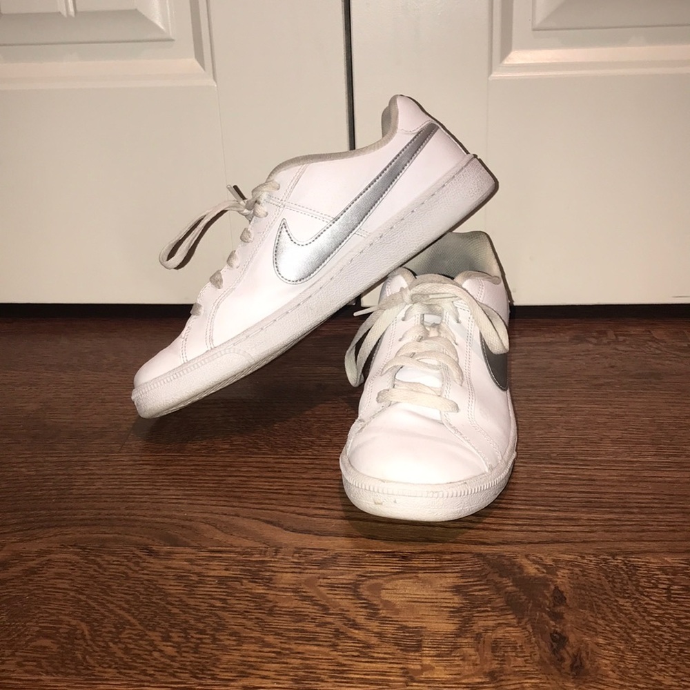 Nike Court Royals Trainers